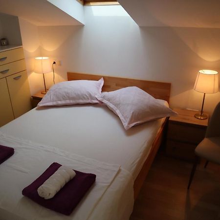 Apartments Iva Und Franka โอมิช ภายนอก รูปภาพ