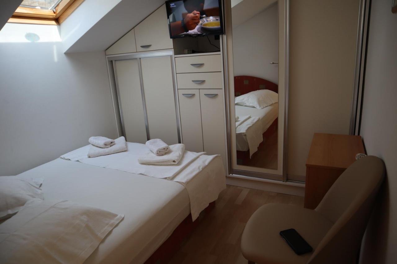 Apartments Iva Und Franka โอมิช ภายนอก รูปภาพ