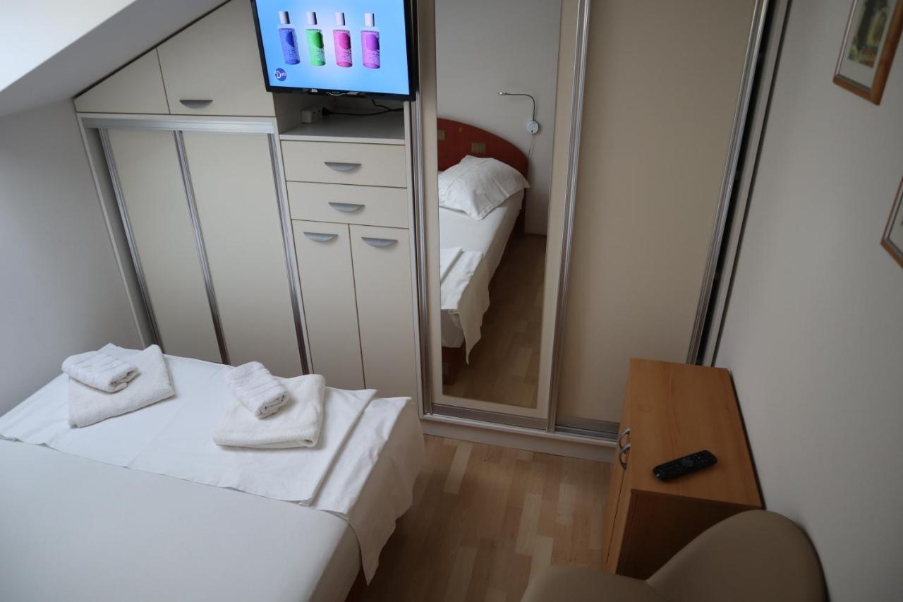 Apartments Iva Und Franka โอมิช ภายนอก รูปภาพ
