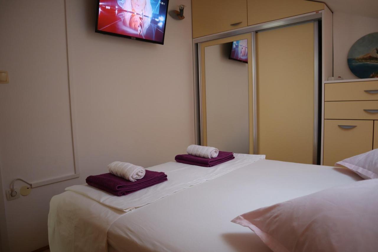 Apartments Iva Und Franka โอมิช ภายนอก รูปภาพ