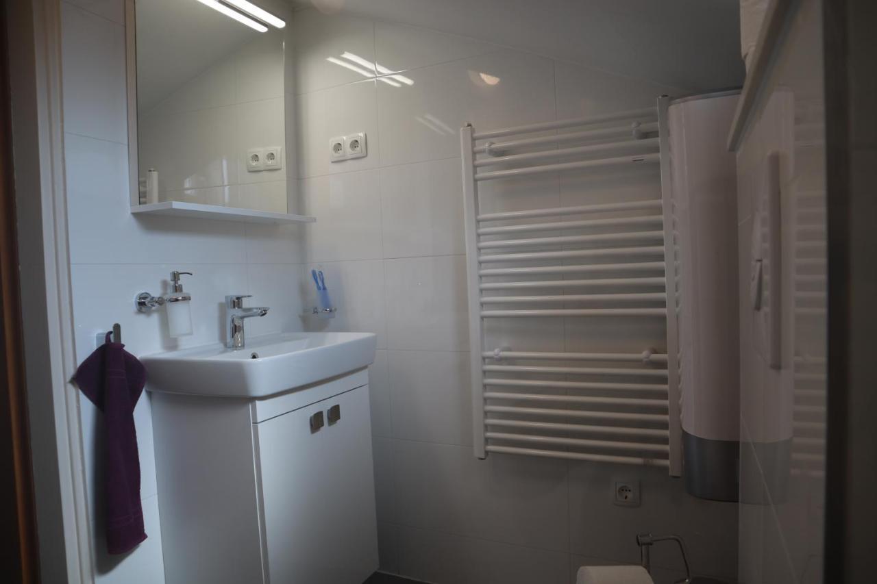 Apartments Iva Und Franka โอมิช ภายนอก รูปภาพ