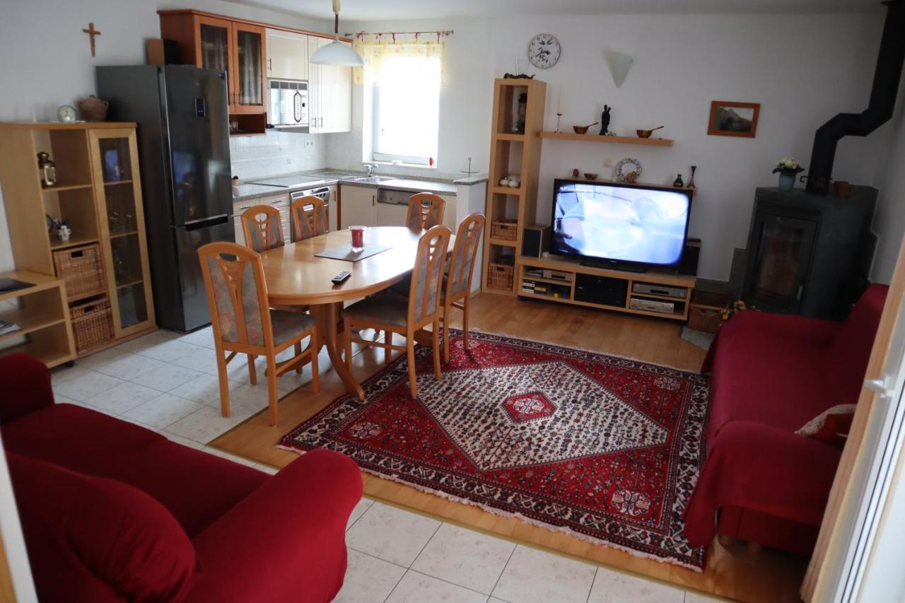 Apartments Iva Und Franka โอมิช ภายนอก รูปภาพ