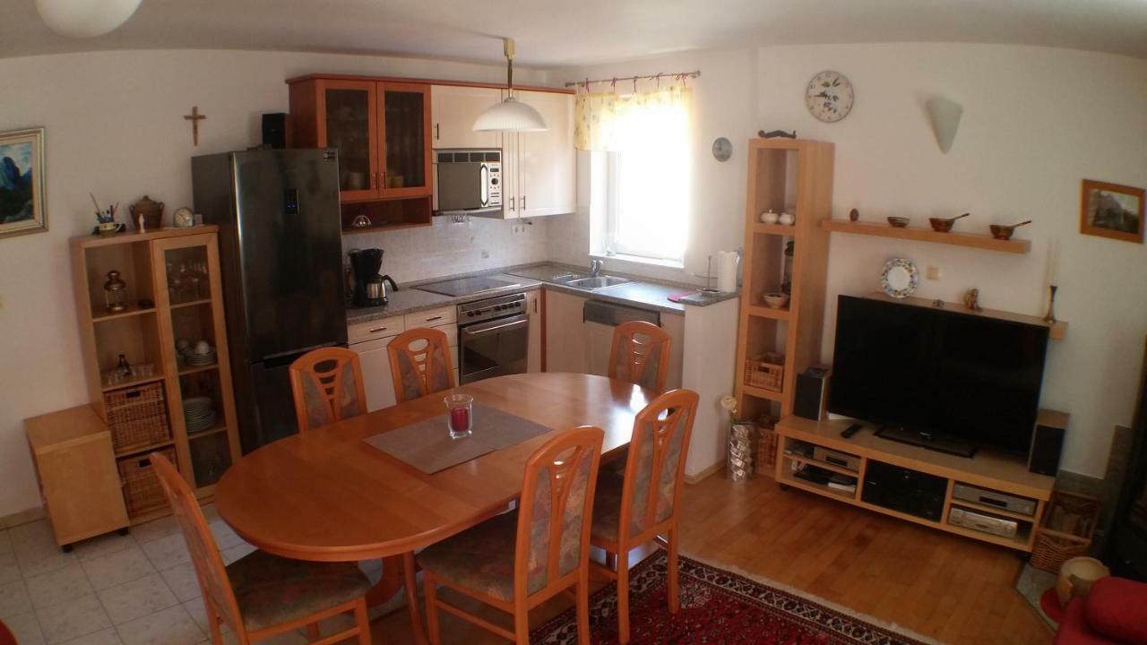Apartments Iva Und Franka โอมิช ภายนอก รูปภาพ