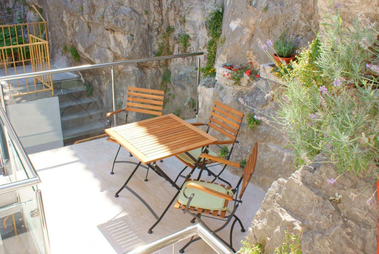 Apartments Iva Und Franka โอมิช ภายนอก รูปภาพ