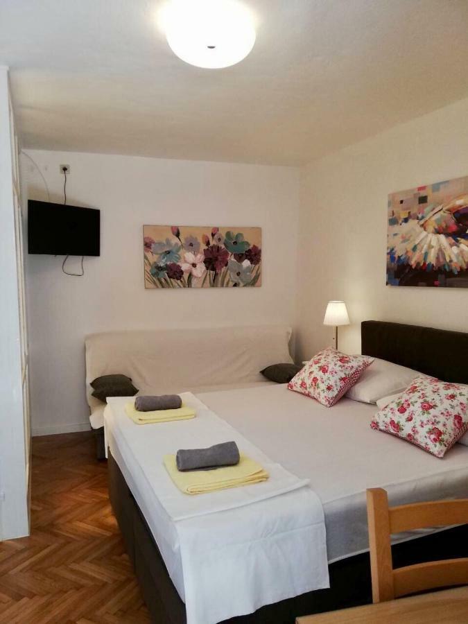 Apartments Iva Und Franka โอมิช ภายนอก รูปภาพ