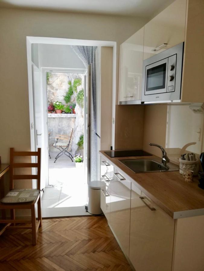 Apartments Iva Und Franka โอมิช ภายนอก รูปภาพ