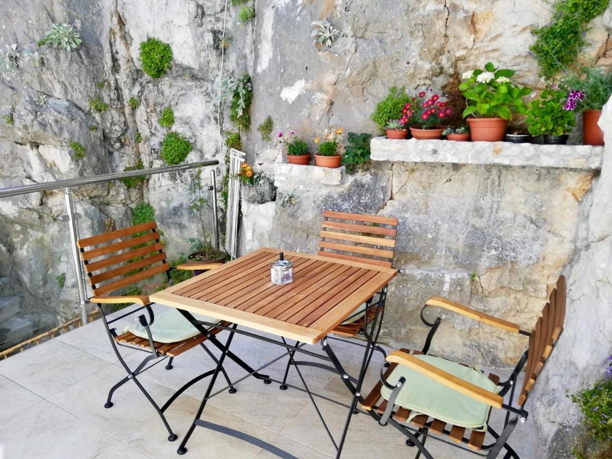 Apartments Iva Und Franka โอมิช ภายนอก รูปภาพ